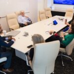Houston-Landing-newsroom-meeting